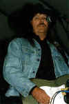outlaws1a.JPG (10851 bytes)